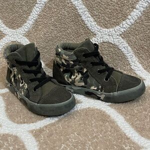 Camouflage Hightop Toddler Sneaks